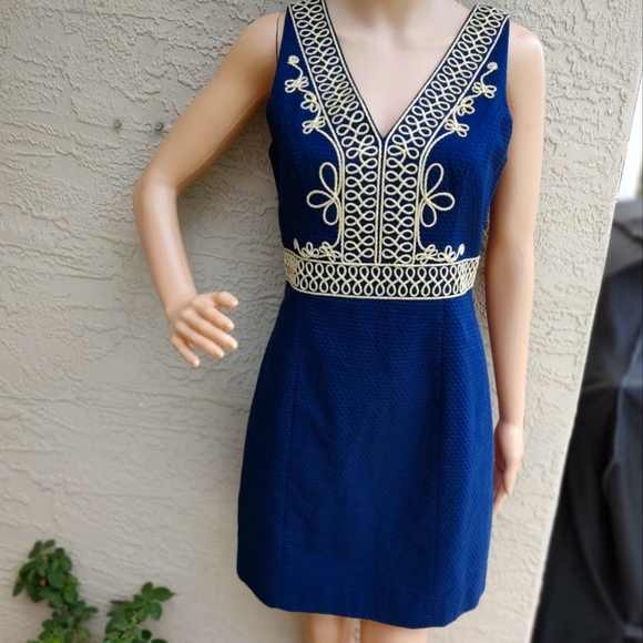 Lilly Pulitzer Dresses & Skirts - Lily Pulitzer Navy Blue with gold trim dress